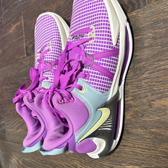 Nike Women's Purple and Cream Sneakers - Picture 4 of 4